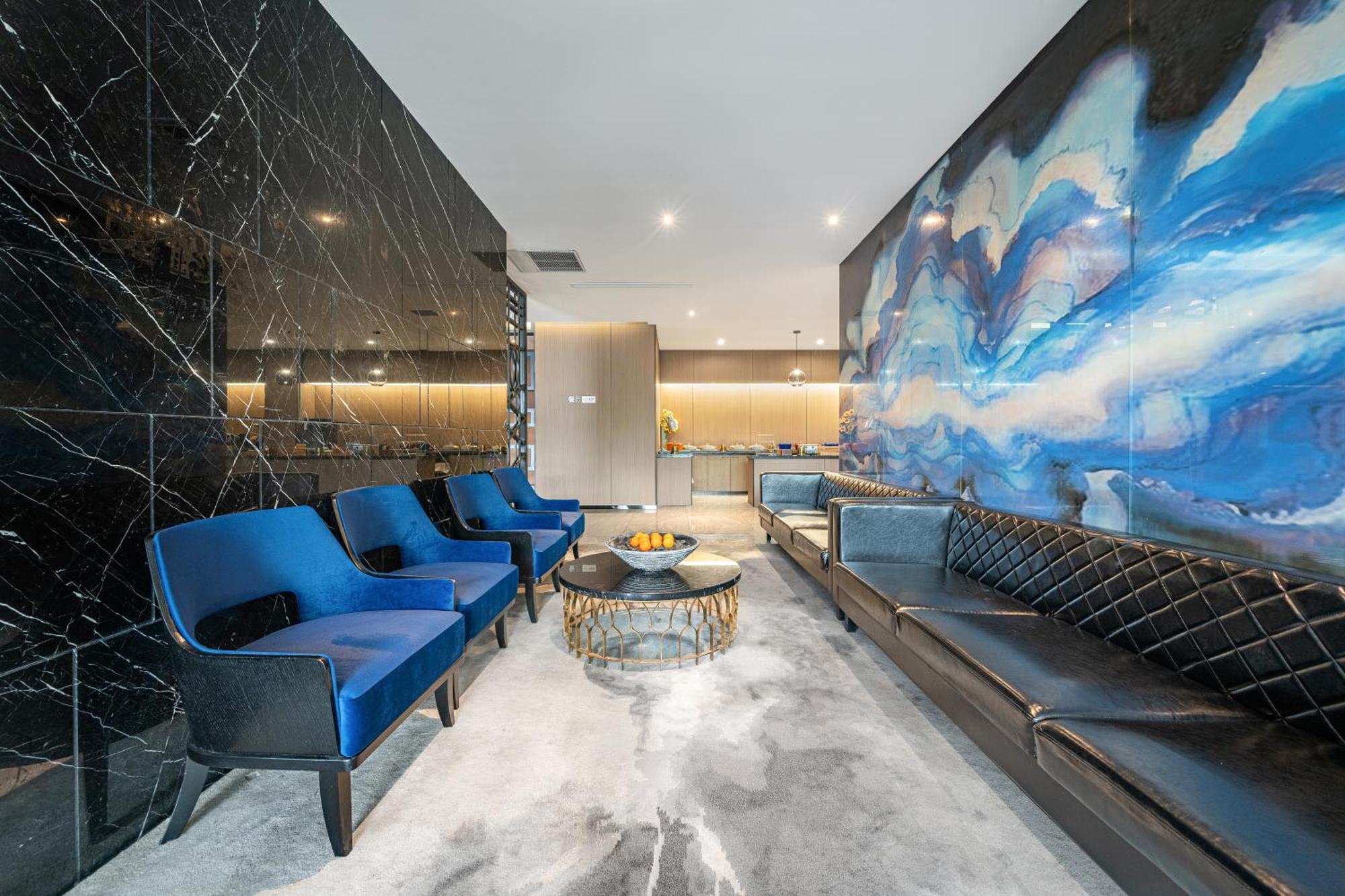 Hotel Orange Hongqiao Airport Dingbian Road Subway Station Branch - Free Hongqiao Airport & Hongqiao Train Station Shuttle Bus 4*