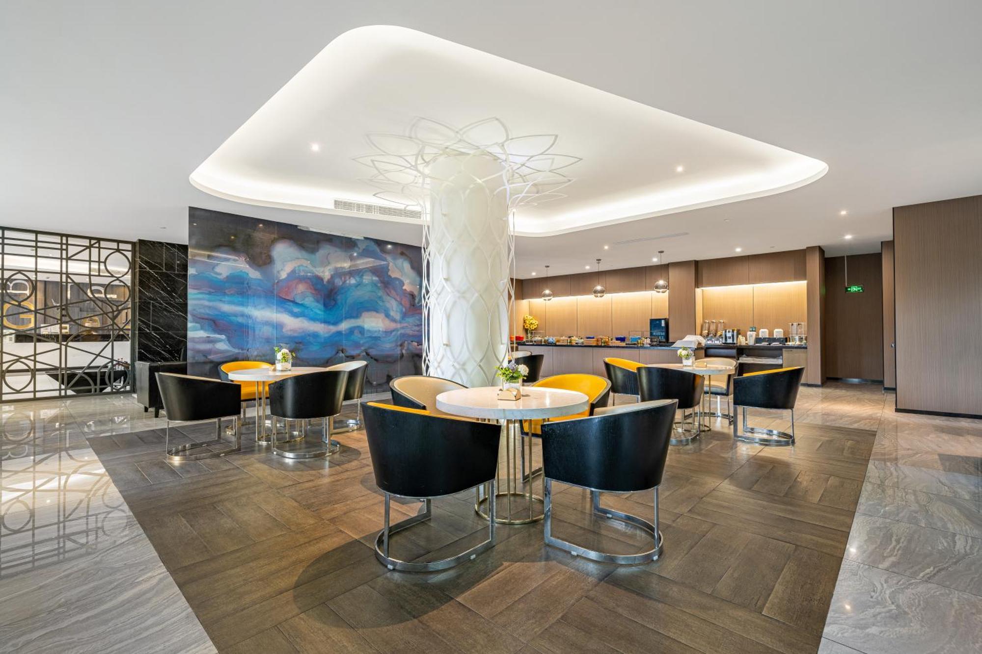 Orange Hongqiao Airport Dingbian Road Subway Station Branch - Free Hongqiao Airport & Hongqiao Train Station Shuttle Bus Hotel 4*