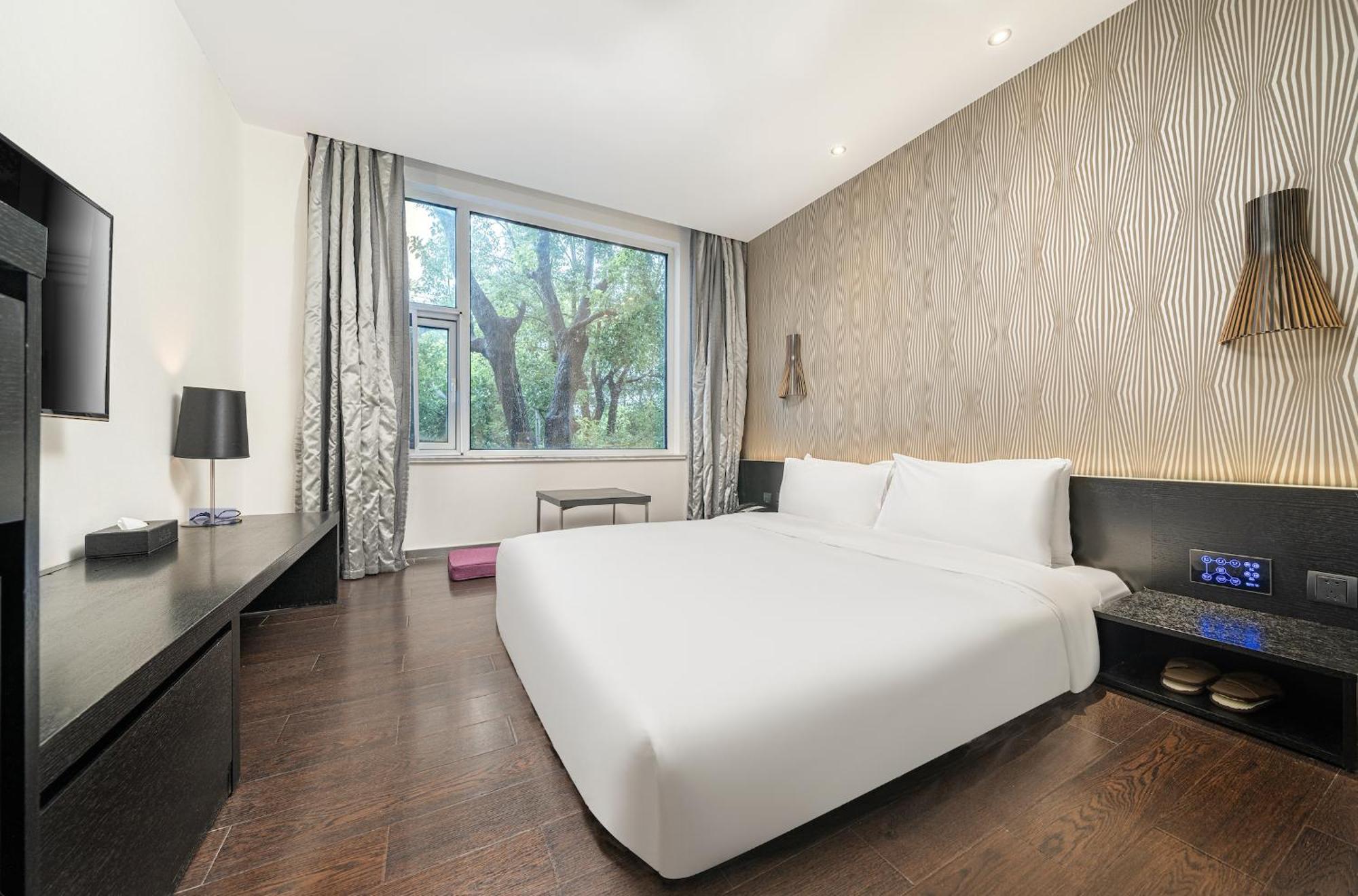 Orange Hongqiao Airport Dingbian Road Subway Station Branch - Free Hongqiao Airport & Hongqiao Train Station Shuttle Bus Hotel